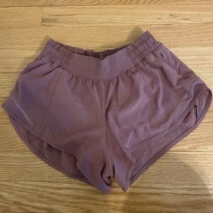 Lululemon hotty hot low rise shorts size 4